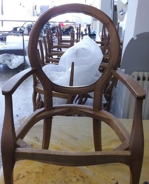Rifacimento sedia made in Italy. Rifoderamento divani