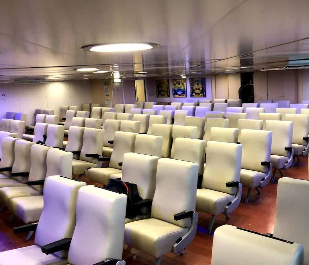 sedie teatro di una nave da crociera